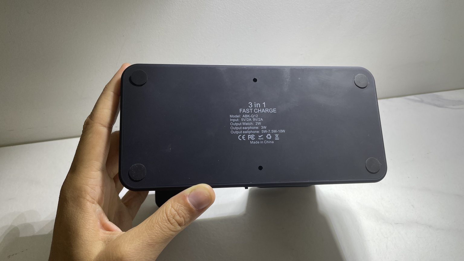 Voici l'appareil du dessous