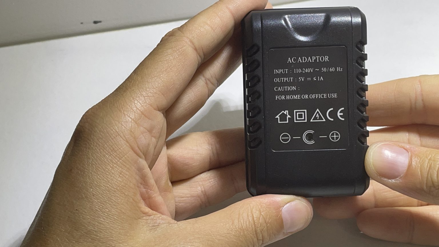 Voici l'appareil de face